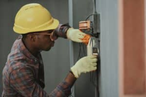 We Offer Unique Maintenance Services For Both Commercial Properties And Apartment Buildings.